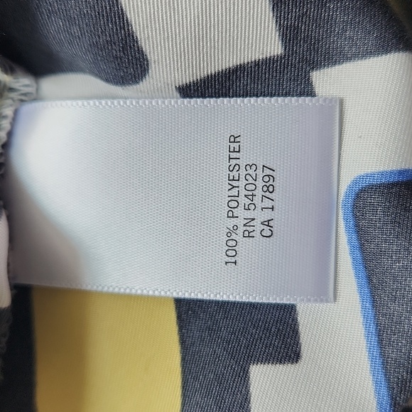 Banana Republic sleeveless blouse - Picture 5 of 5